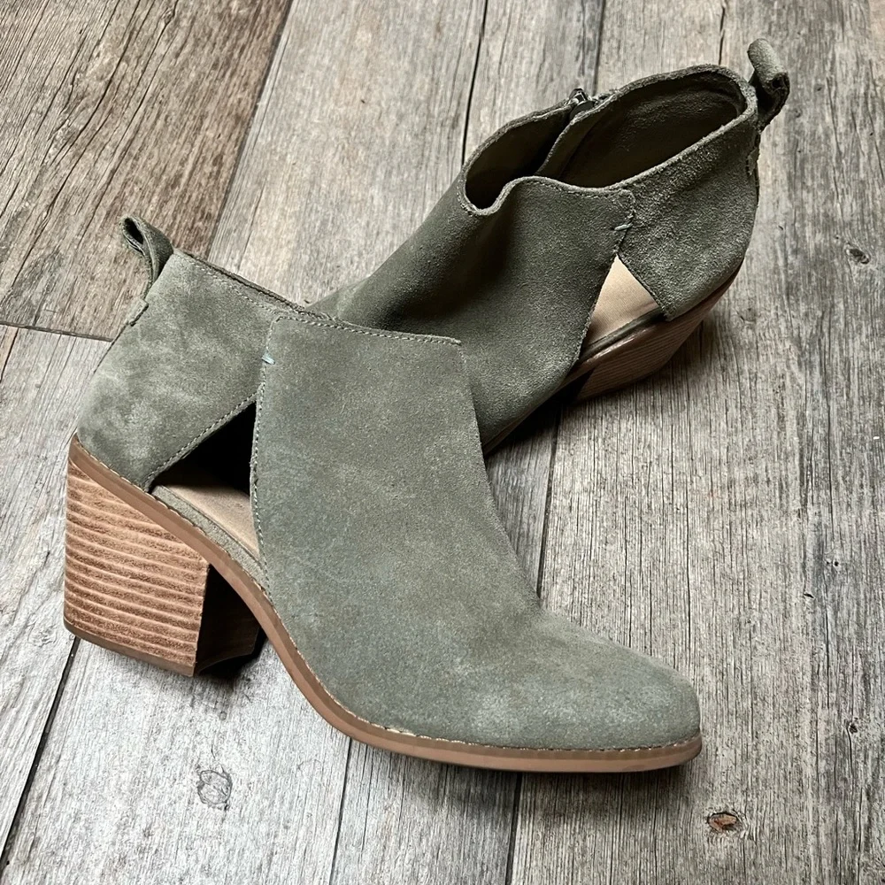 TOMS | Lea suede booties green - Picture 1 of 12
